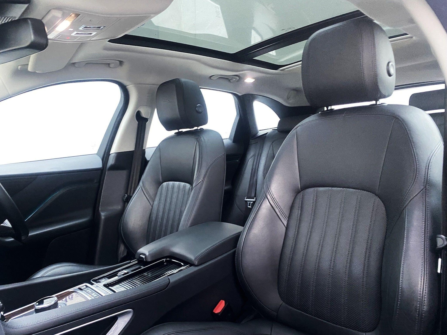 Used Jaguar F-Pace 2018 for sale - 77395695: Photo 12