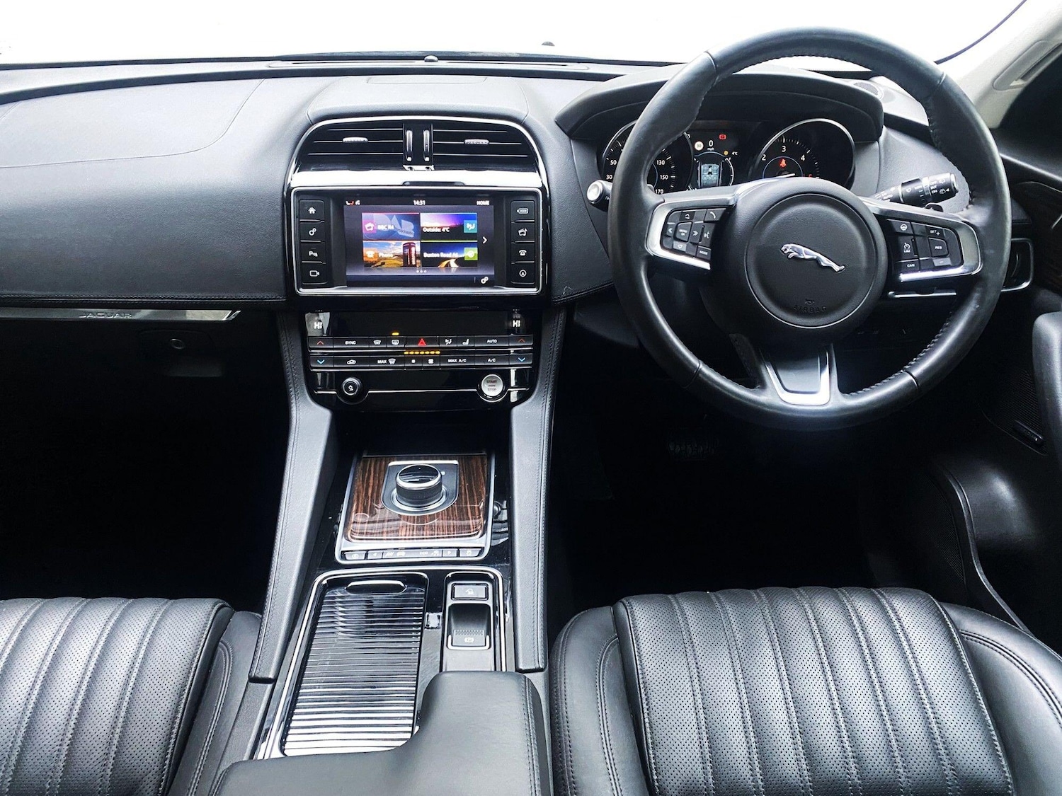 Used Jaguar F-Pace 2018 for sale - 77395695: Photo 15