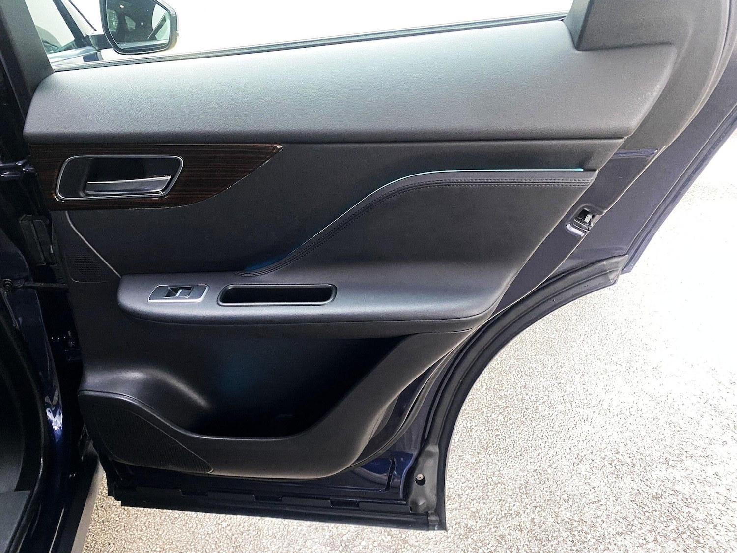 Used Jaguar F-Pace 2018 for sale - 77395695: Photo 38