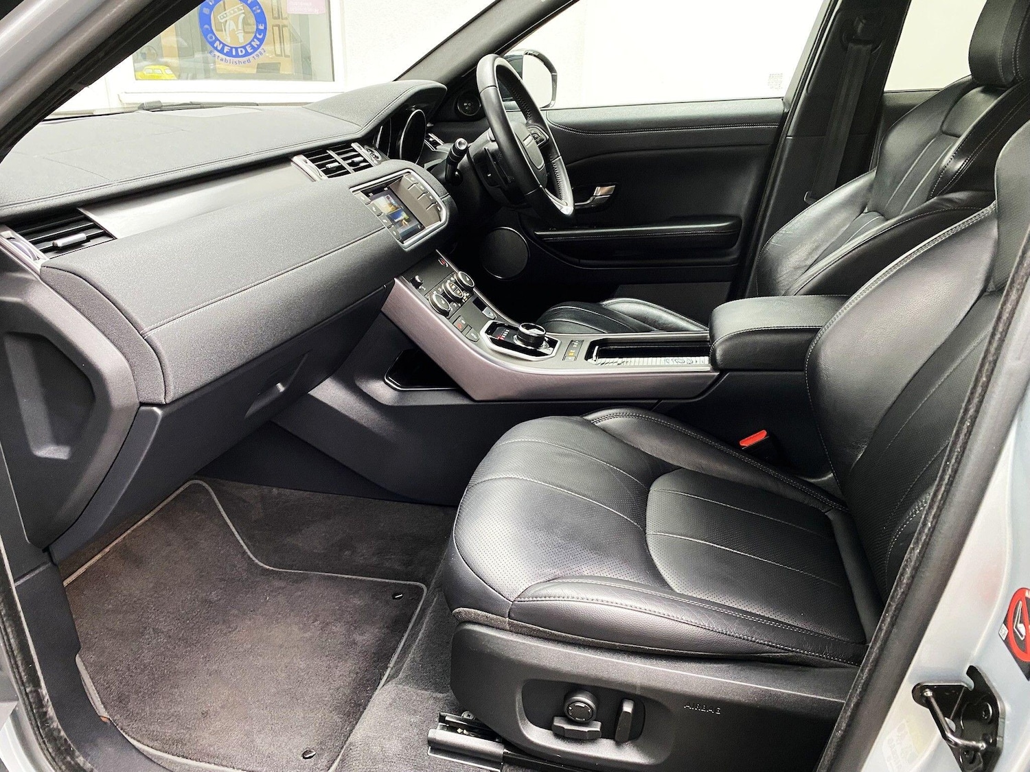 Used Land Rover Range Rover Evoque 2018 for sale - 77372647: Photo 8