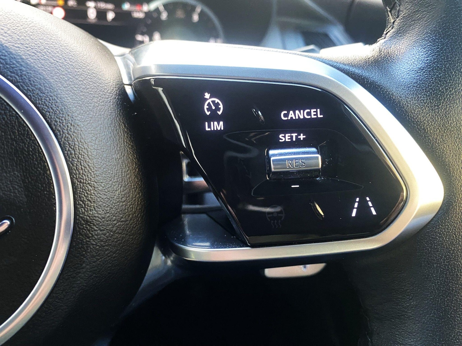 Used Jaguar E-Pace 2021 for sale - 77372648: Photo 18