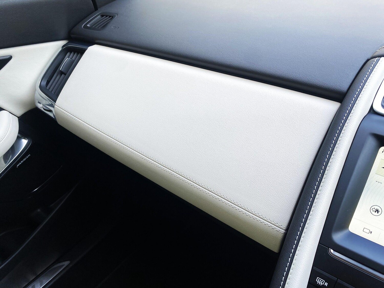 Used Jaguar E-Pace 2019 for sale - 77372652: Photo 34