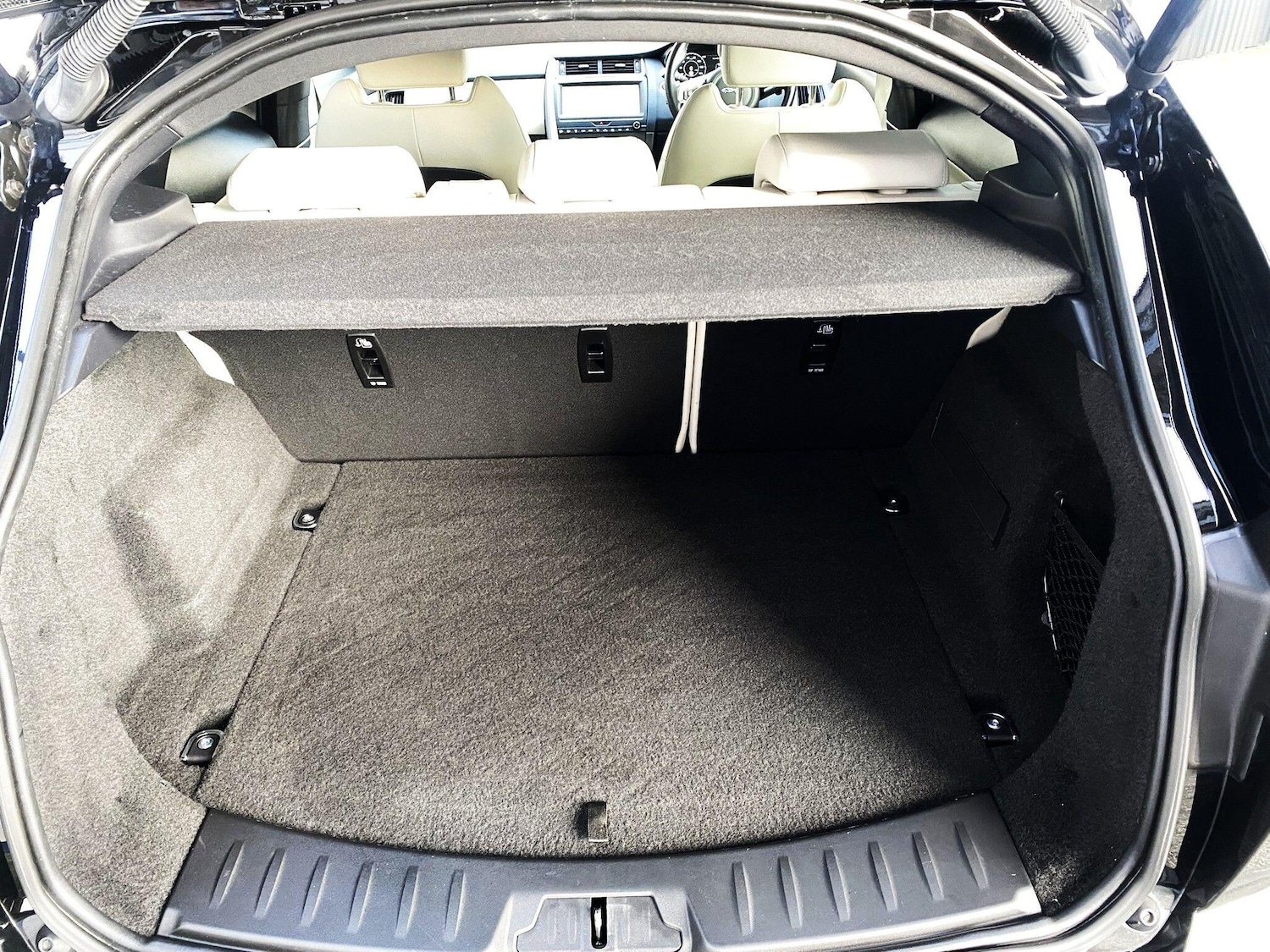 Used Jaguar E-Pace 2019 for sale - 77372652: Photo 39