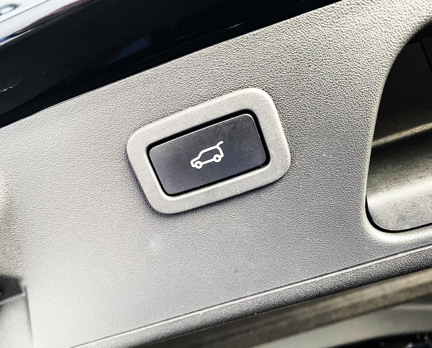 Used Jaguar E-Pace 2019 for sale - 77372652: Photo 40