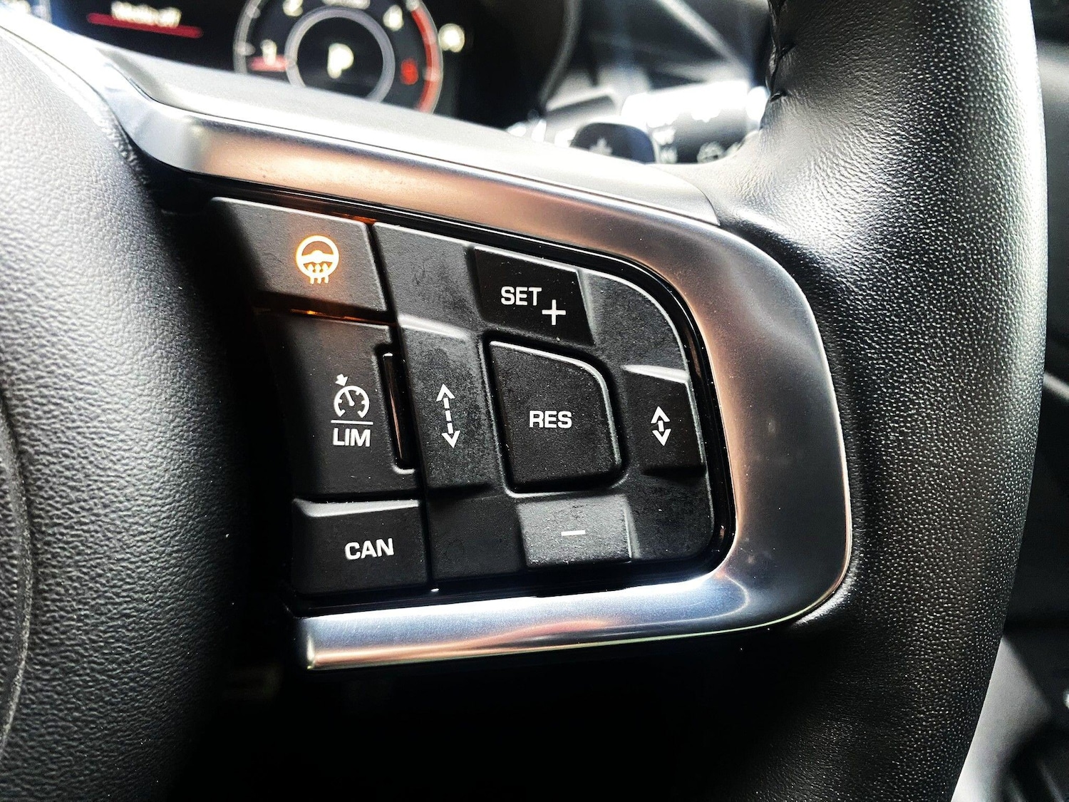 Used Jaguar E-Pace 2019 for sale - 77376554: Photo 18