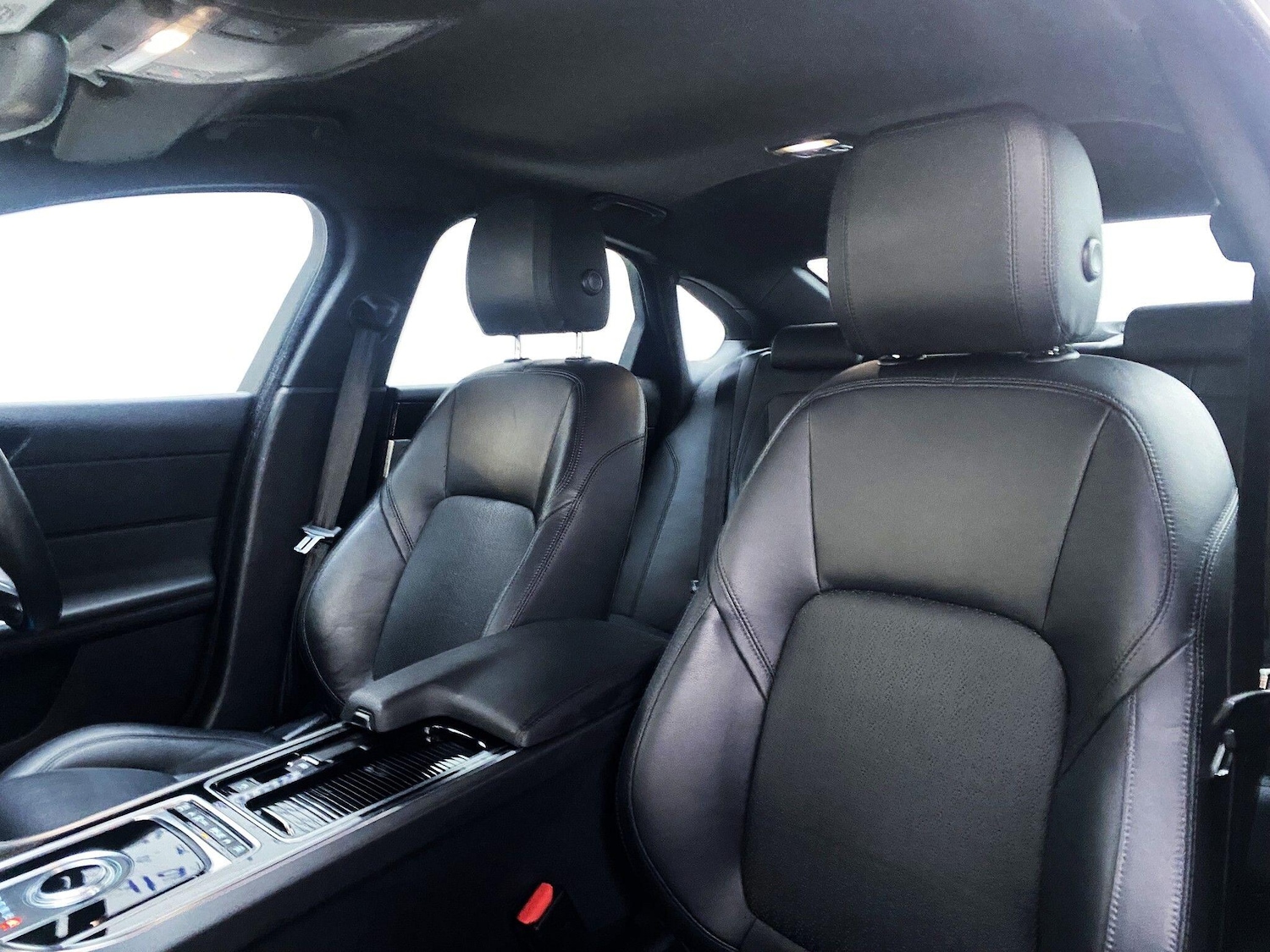 Used Jaguar XF 2018 for sale - 77372642: Photo 11