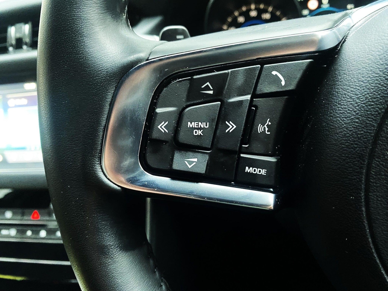 Used Jaguar XF 2018 for sale - 77372642: Photo 16