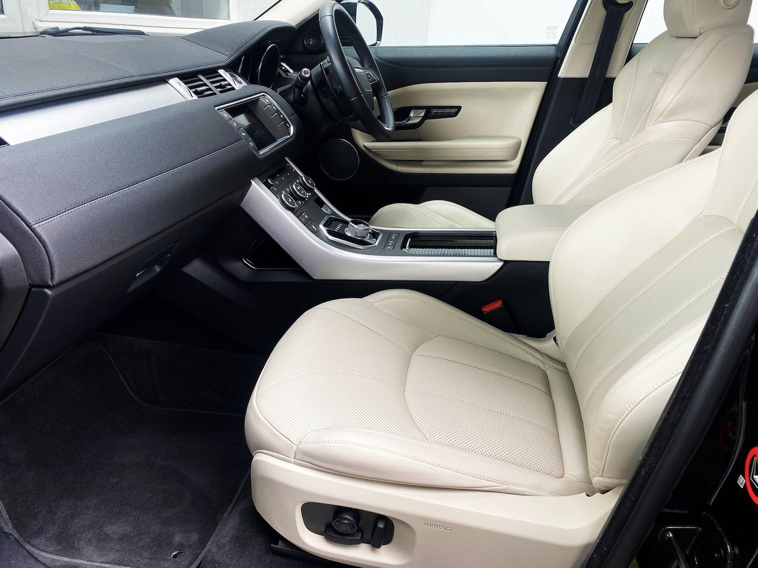 Used Land Rover Range Rover Evoque 2015 for sale - 77372657: Photo 8