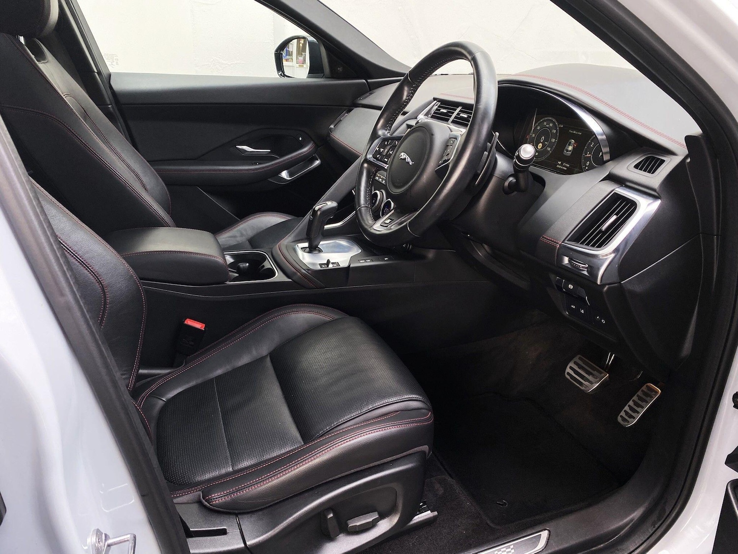 Used Jaguar E-Pace 2020 for sale - 77372645: Photo 7