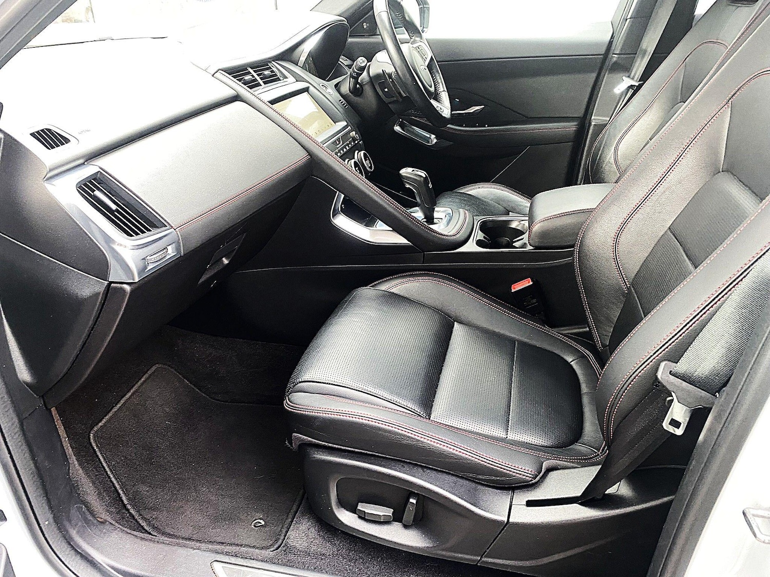 Used Jaguar E-Pace 2020 for sale - 77372645: Photo 8