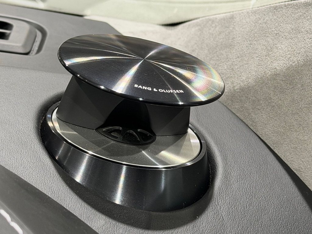 Used Aston Martin DBS 2012 for sale - 76617902: Photo 25