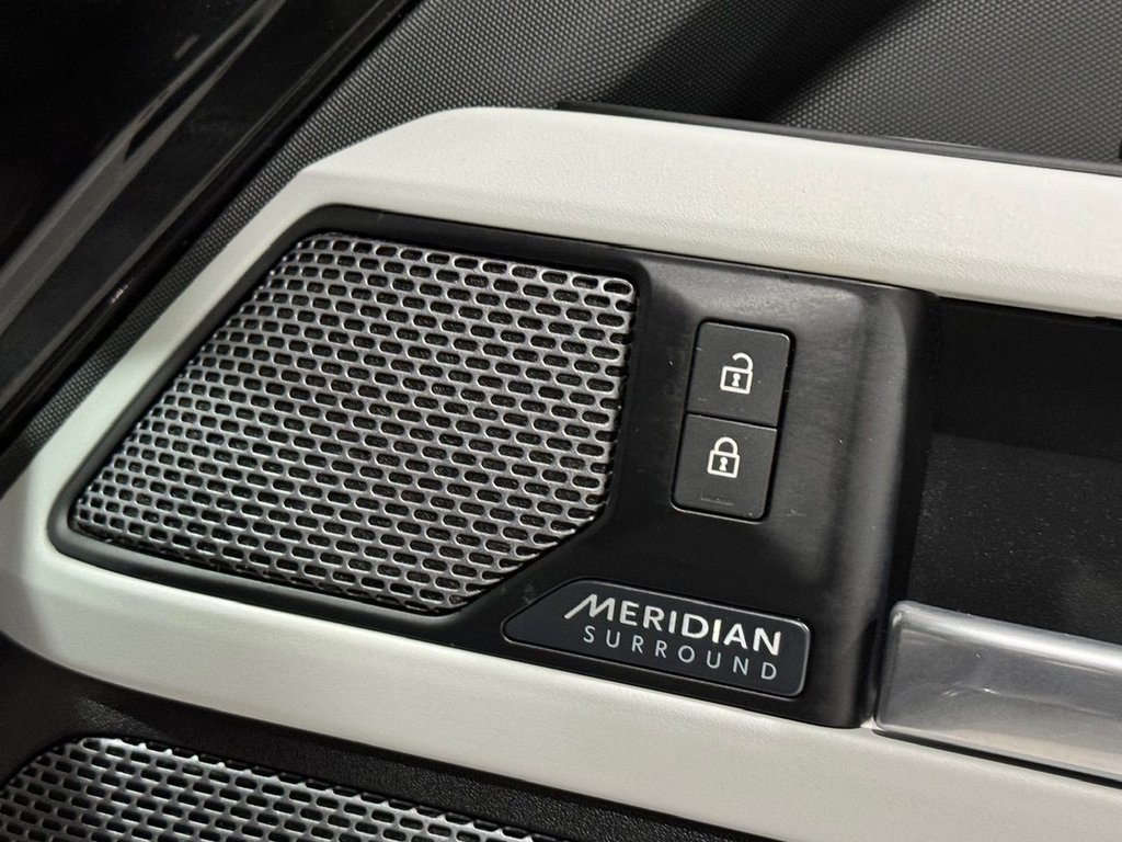 Used Land Rover Defender 2020 for sale - 76536033: Photo 28