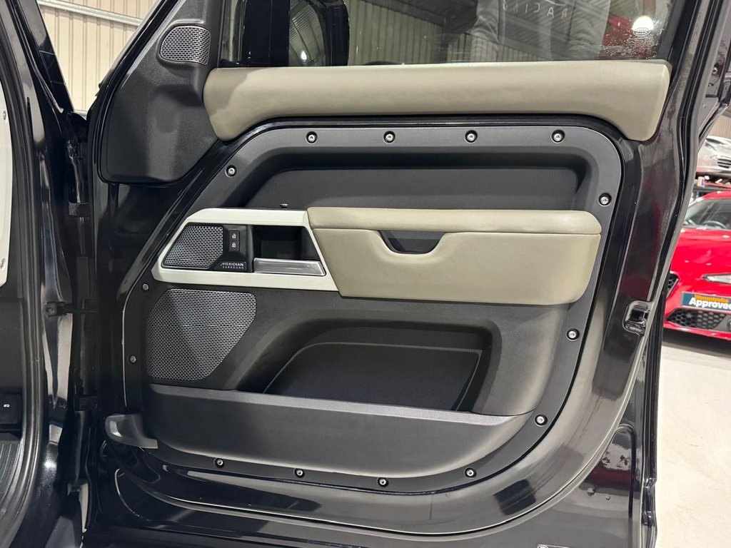 Used Land Rover Defender 2020 for sale - 76536033: Photo 31