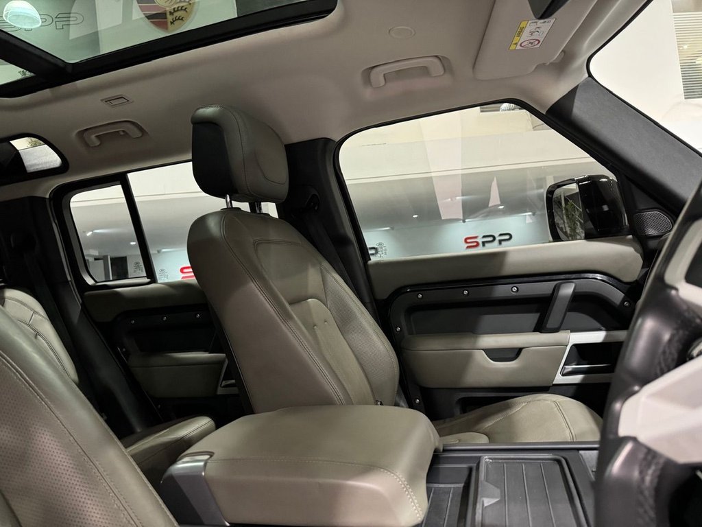 Used Land Rover Defender 2020 for sale - 76536033: Photo 44