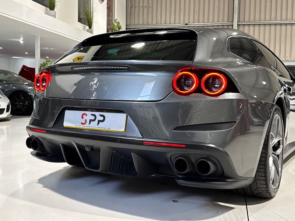 Used Ferrari Roma 2021 for sale - 77592240: Photo 10