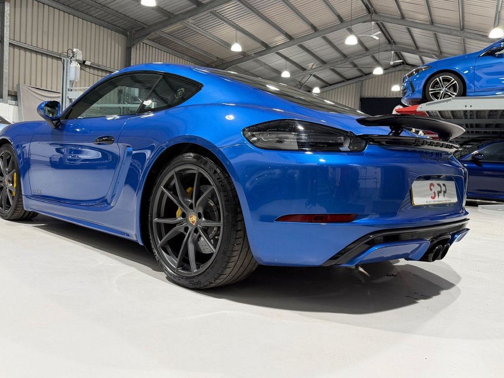 Used Porsche 718 Cayman 2018 for sale - 76386595: Photo 3
