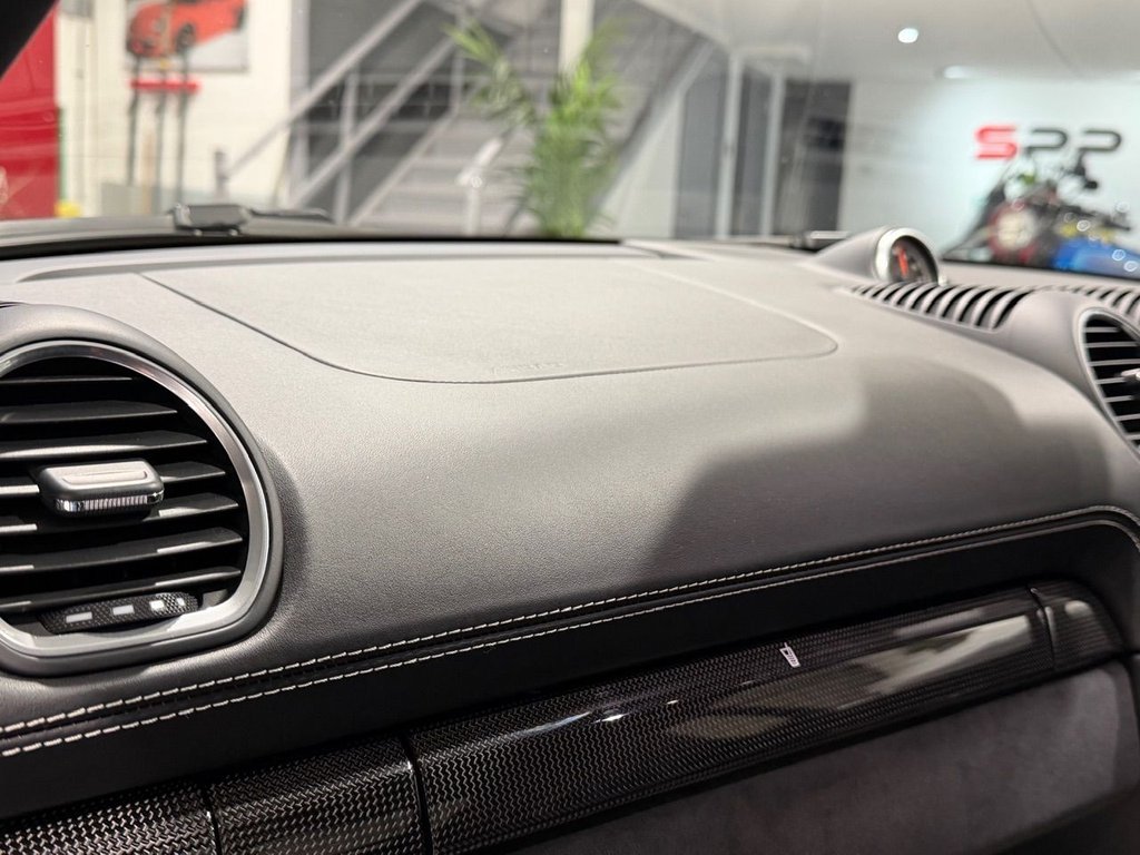 Used Porsche 718 Cayman 2018 for sale - 76386595: Photo 31