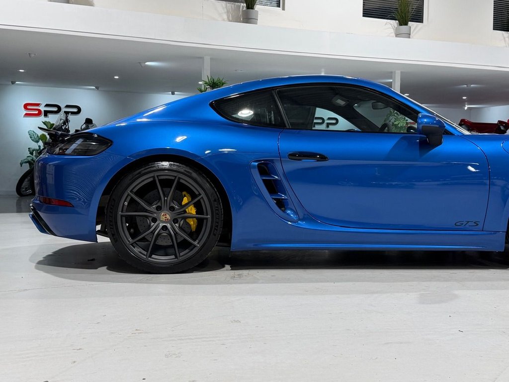 Used Porsche 718 Cayman 2018 for sale - 76386595: Photo 37