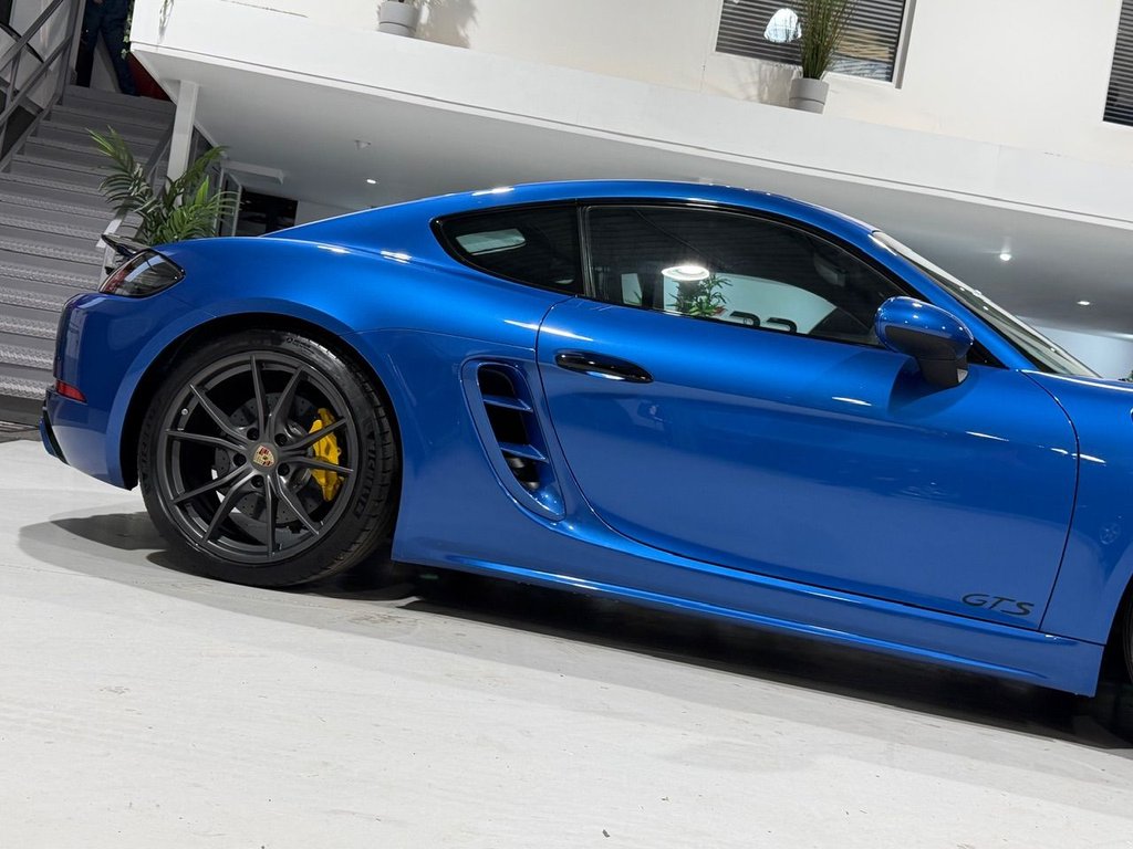 Used Porsche 718 Cayman 2018 for sale - 76386595: Photo 39