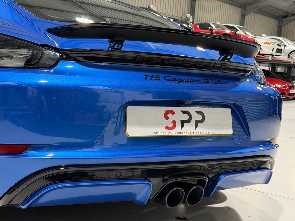 Used Porsche 718 Cayman 2018 for sale - 76386595: Photo 5