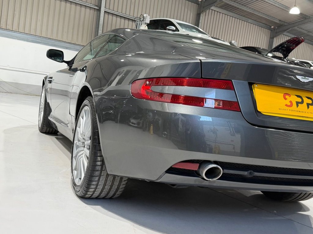 Used Aston Martin DB9 2009 for sale - 76725099: Photo 12