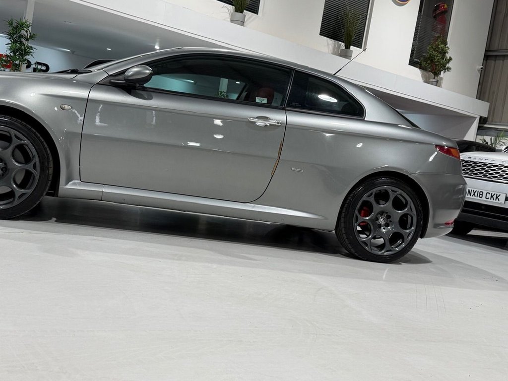 Used Alfa Romeo GT 2005 for sale - 77592239: Photo 28
