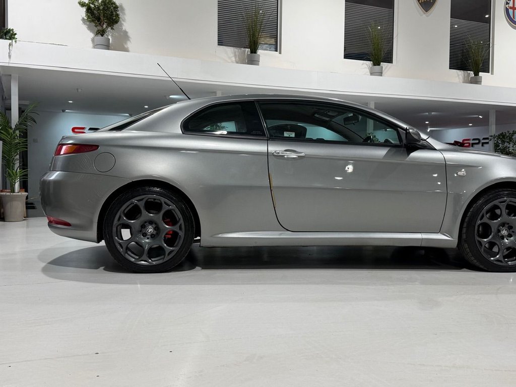 Used Alfa Romeo GT 2005 for sale - 77592239: Photo 30