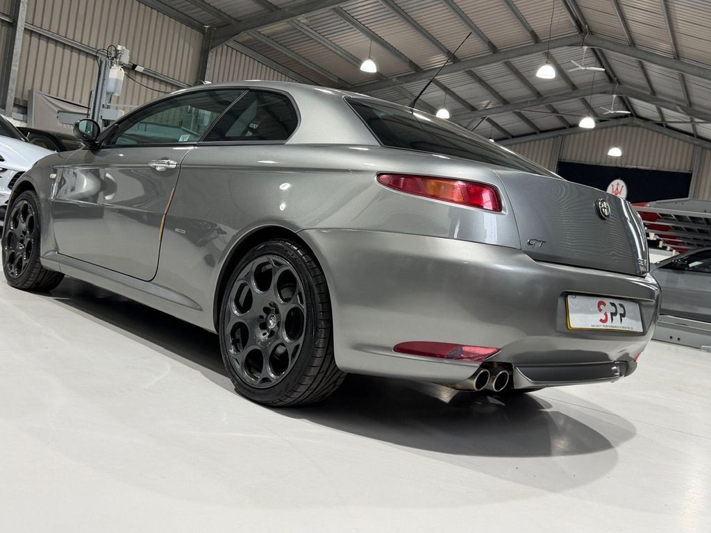 Used Alfa Romeo GT 2005 for sale - 77592239: Photo 4