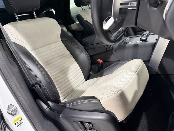 Used Land Rover Discovery 2022 for sale - 76190811: Photo 42