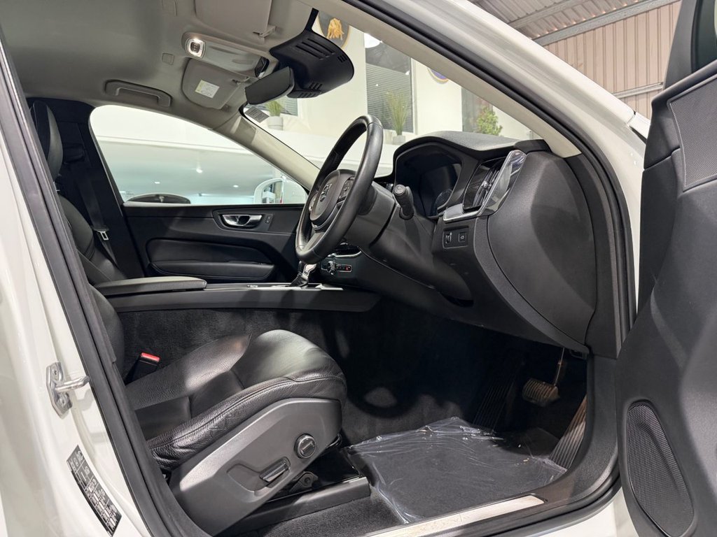 Used Volvo XC60 2018 for sale - 78056427: Photo 34