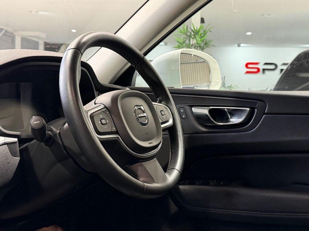 Used Volvo XC60 2018 for sale - 78056427: Photo 35