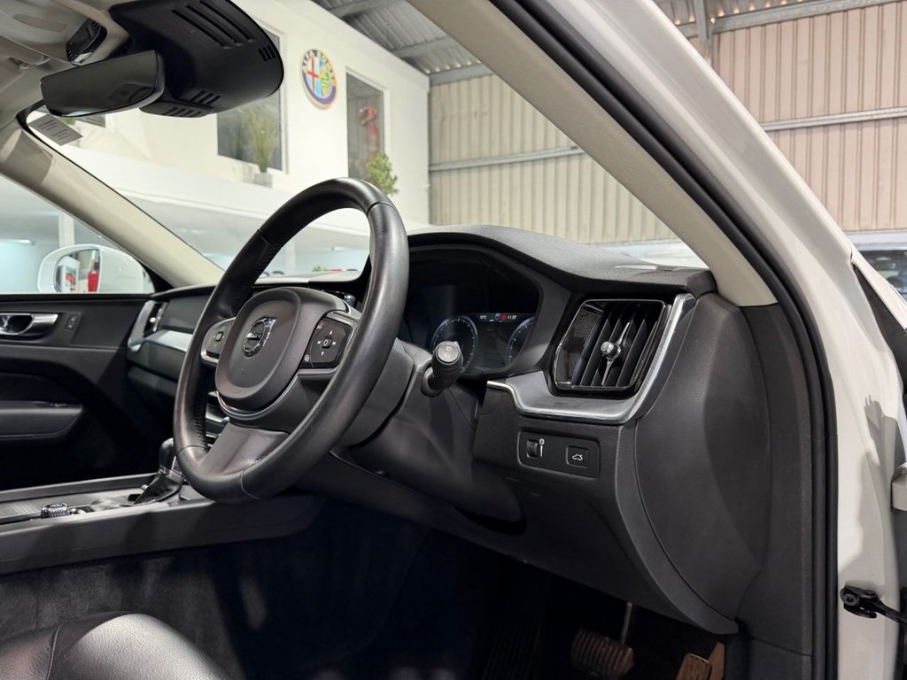 Used Volvo XC60 2018 for sale - 78056427: Photo 39