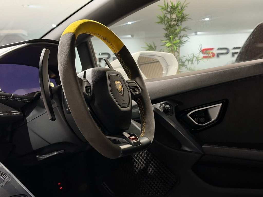 Used Lamborghini Huracan 2014 for sale - 77592247: Photo 40