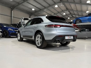 Used Porsche Macan 2023 for sale - 79046033: Photo