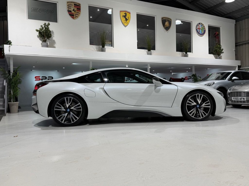 Used BMW i8 2016 for sale - 76333979: Photo 2