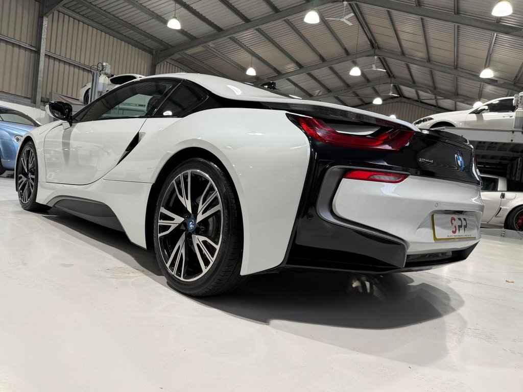 Used BMW i8 2016 for sale - 76333979: Photo 5