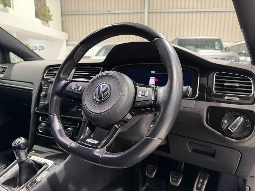 Used Volkswagen Golf 2018 for sale - 77666948: Photo 15