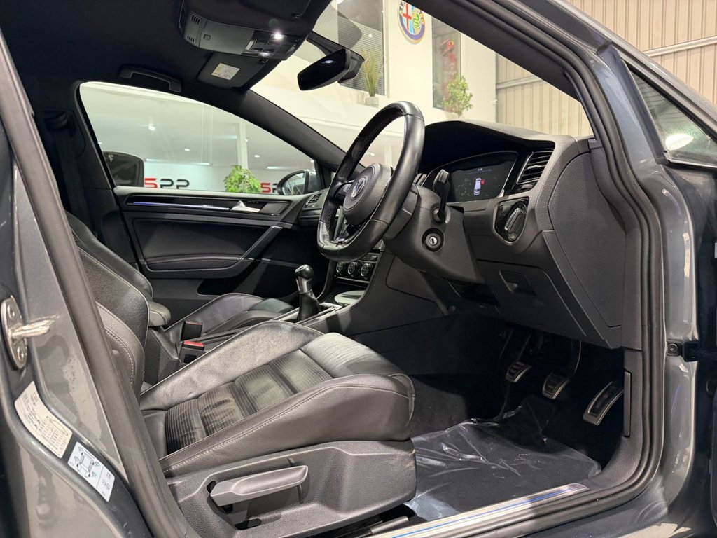 Used Volkswagen Golf 2018 for sale - 77666948: Photo 34