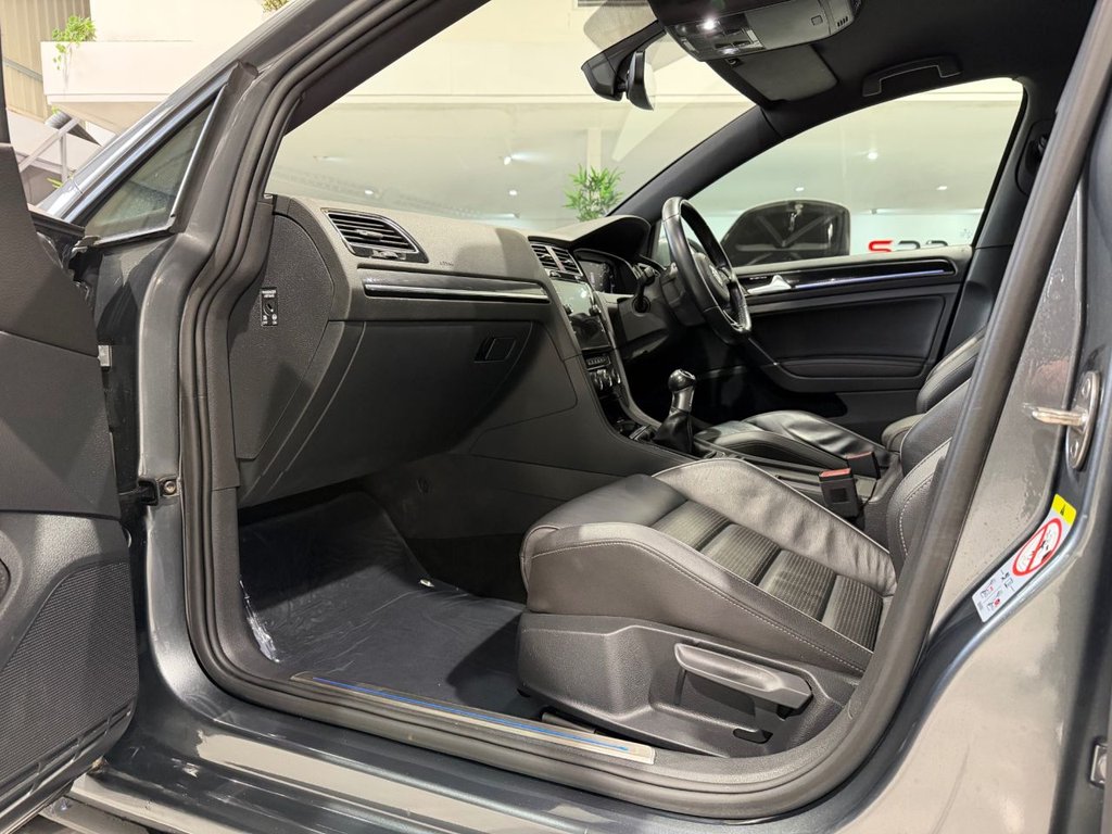 Used Volkswagen Golf 2018 for sale - 77990626: Photo 14