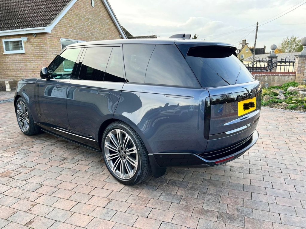 Used Land Rover Range Rover 2023 for sale - 76582696: Photo 2