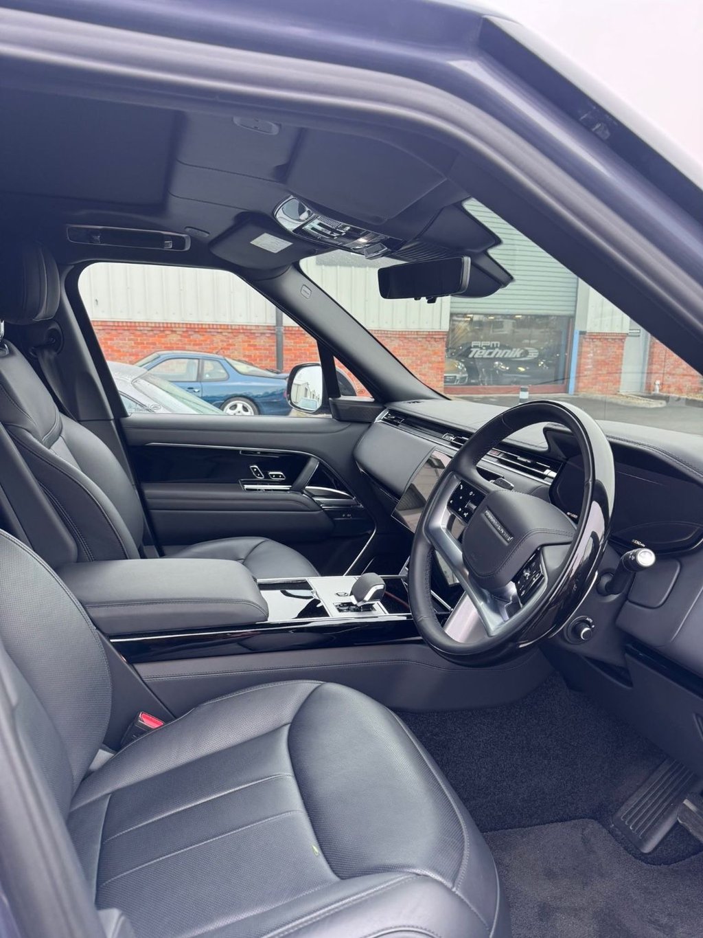 Used Land Rover Range Rover 2023 for sale - 76582696: Photo 3