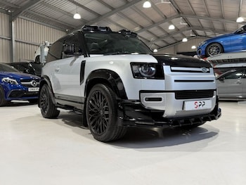 Used Land Rover Defender 2021 for sale - 79104116: Photo