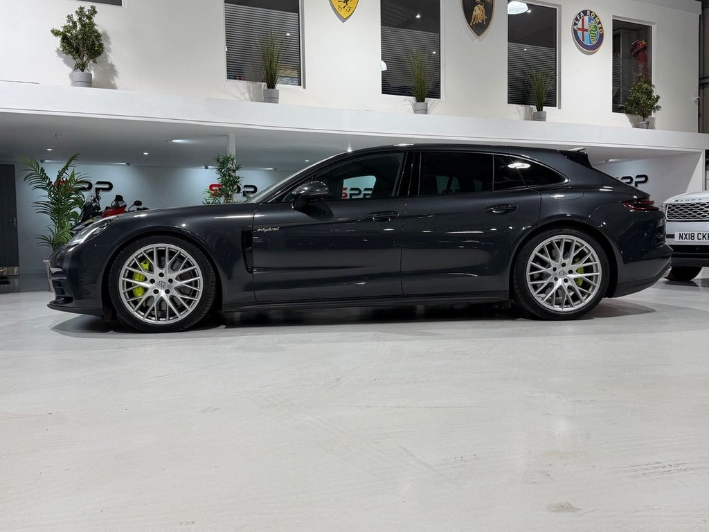 Used Porsche Panamera 2019 for sale - 76047923: Photo 2