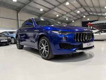 2017 (17) - V6d 5dr Auto