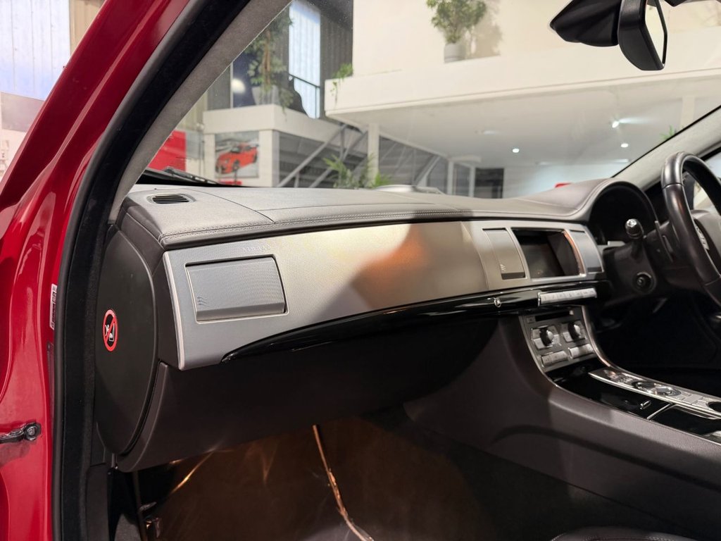 Used Jaguar XF 2013 for sale - 77780216: Photo 22
