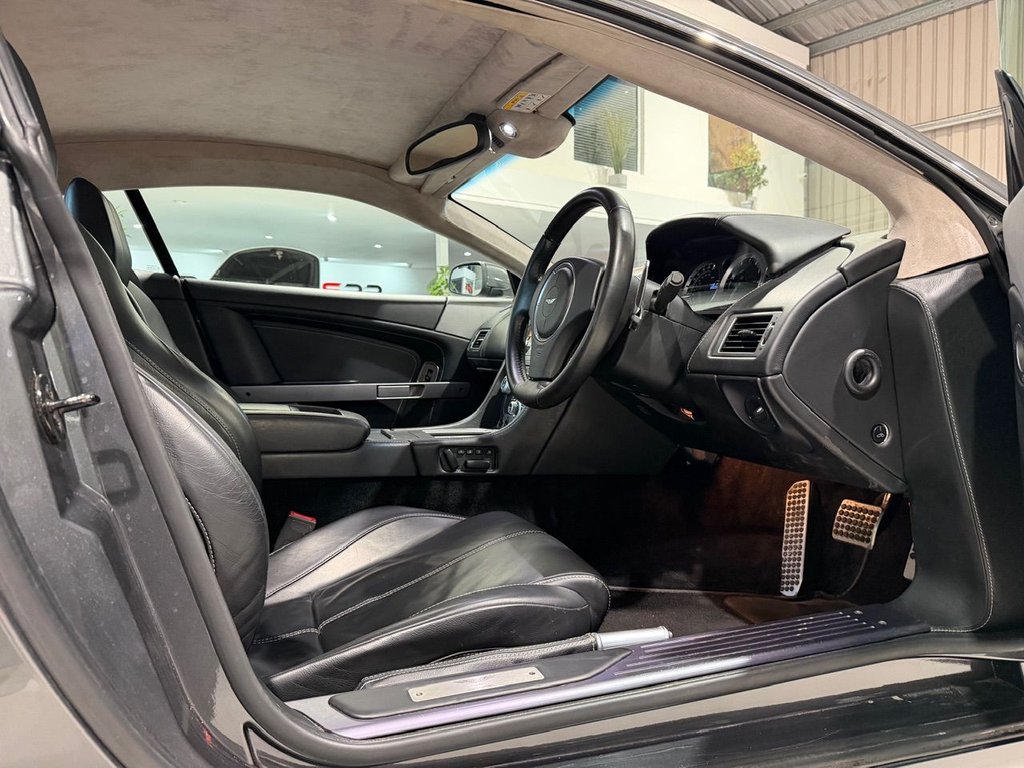 Used Aston Martin DB9 2009 for sale - 77592242: Photo 33