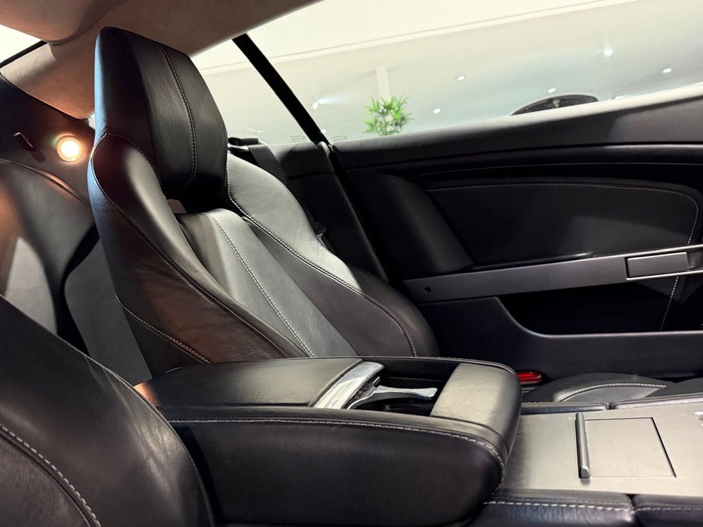 Used Aston Martin DB9 2009 for sale - 77592242: Photo 36