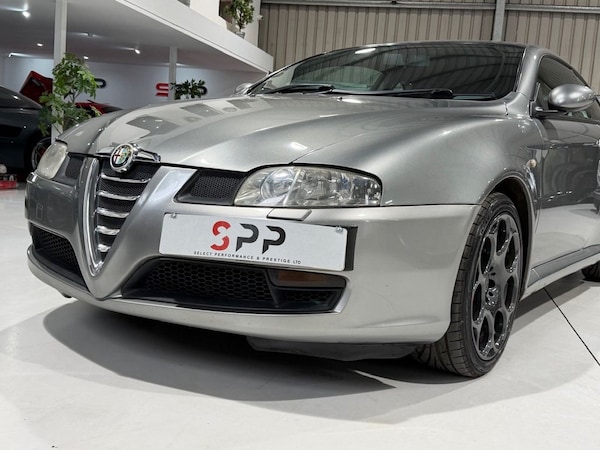 Used Alfa Romeo GT 2005 for sale - 76210545: Photo 10