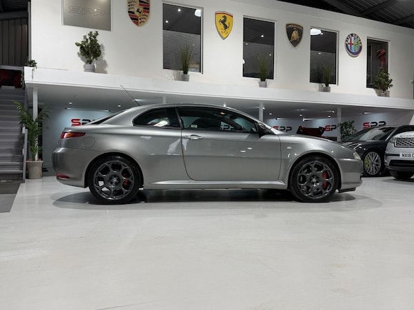 Used Alfa Romeo GT 2005 for sale - 76210545: Photo 23