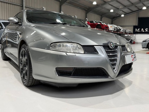Used Alfa Romeo GT 2005 for sale - 76210545: Photo 29